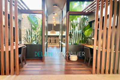 Maison - 257 m² - 5 pièces