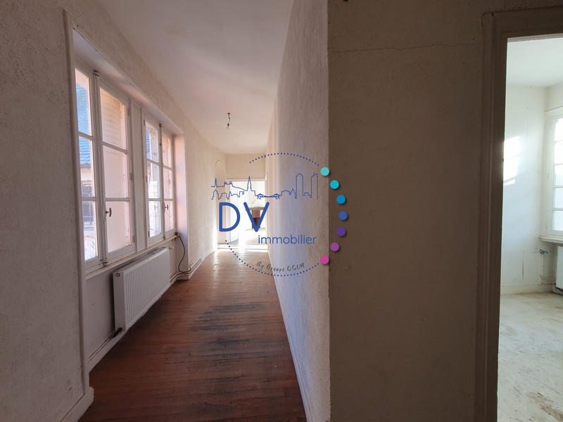 Appartement - 268 m² - 6 pièces