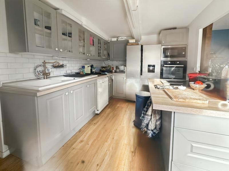 Maison traditionnelle - 125 m² - 6 pièces