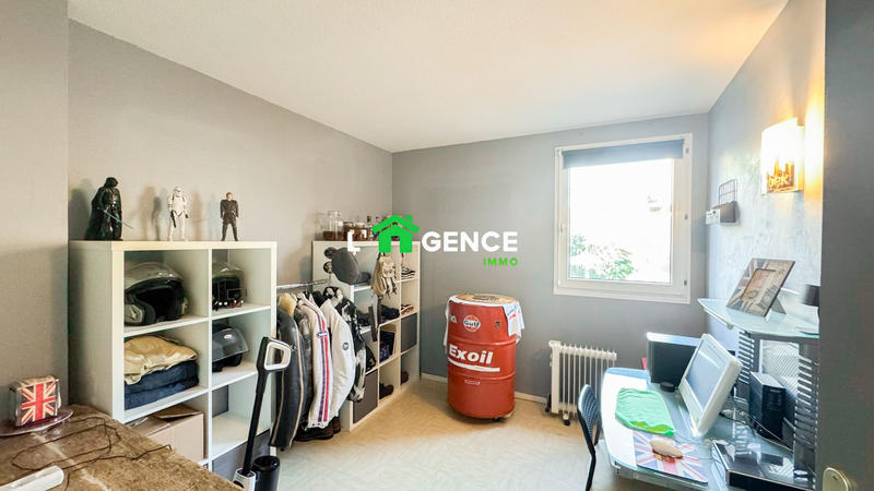 Appartement - 93 m² - 5 pièces