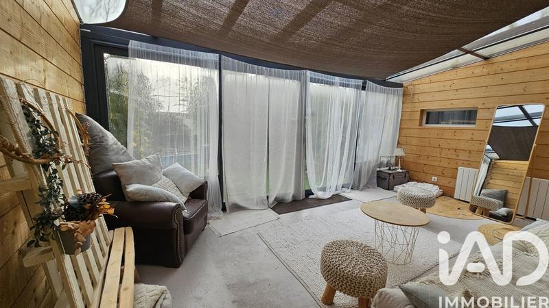 Maison - 205 m² - 9 pièces