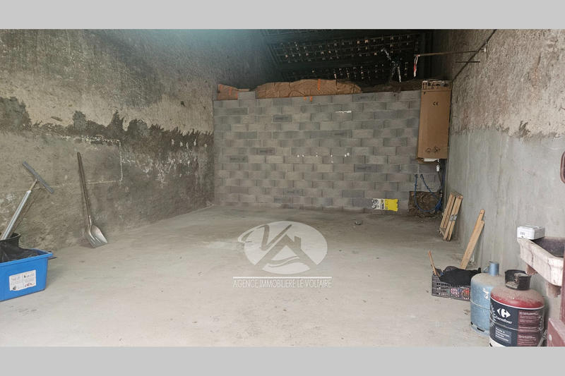 Parking / Garage - 49 m²