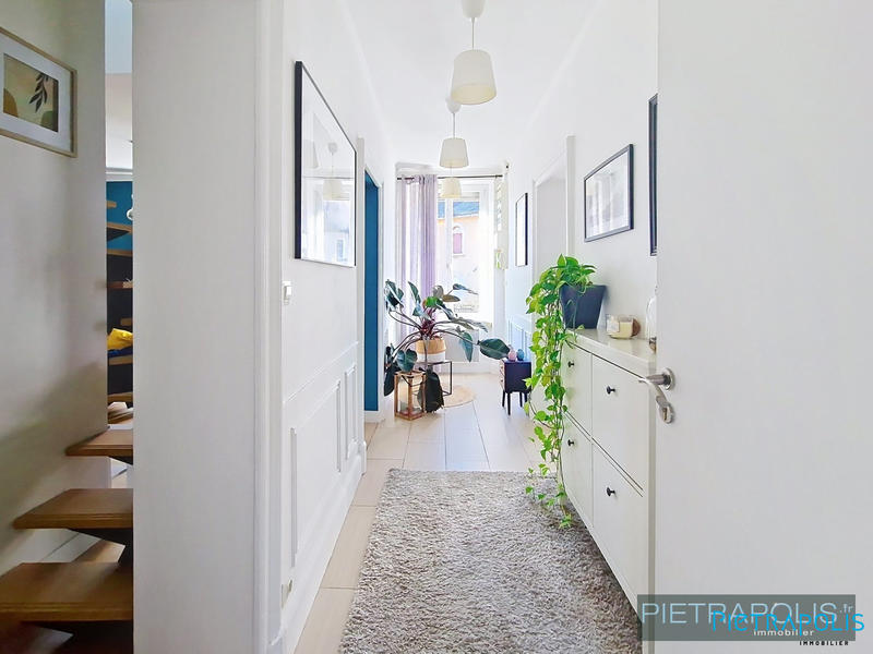 Appartement - 80 m² - 3 pièces