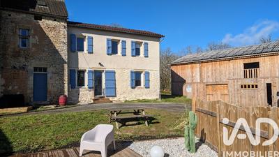 Maison - 97 m² - 5 pièces