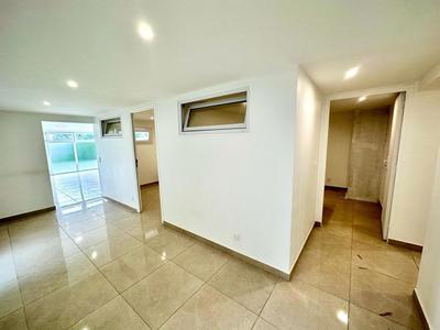 Appartement - 94 m² - 4 pièces