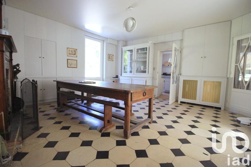 Maison - 290 m² - 9 pièces