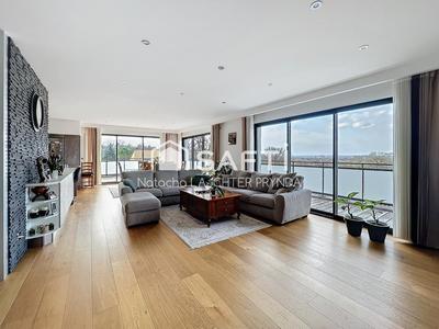 Maison - 240 m² - 7 pièces