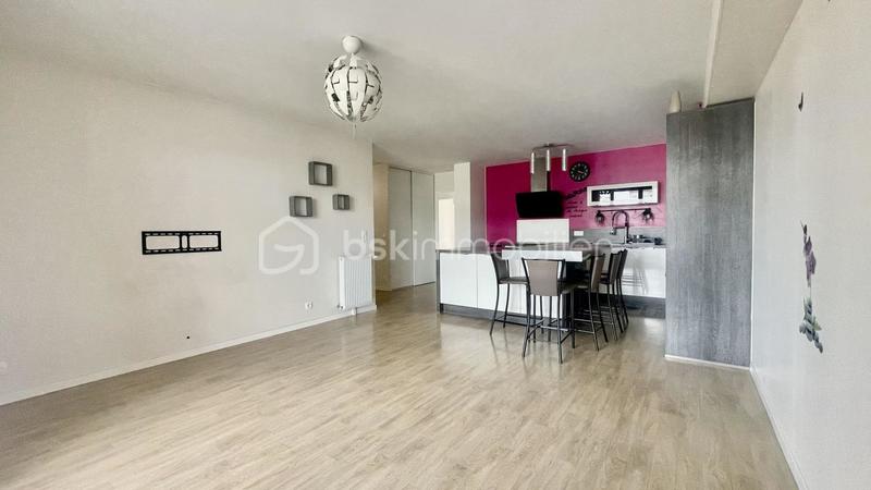Appartement - 82 m² - 4 pièces