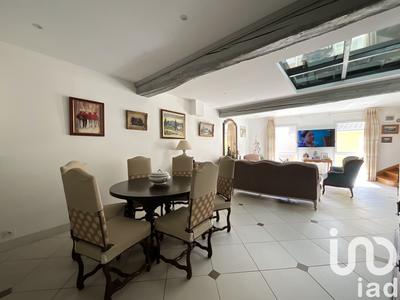 Maison - 205 m² - 5 pièces