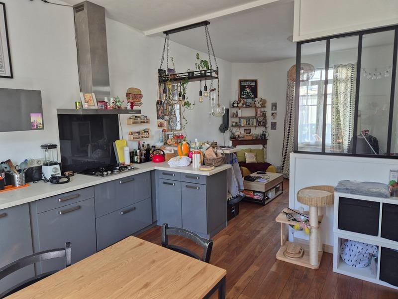 Maison - 90 m² - 5 pièces