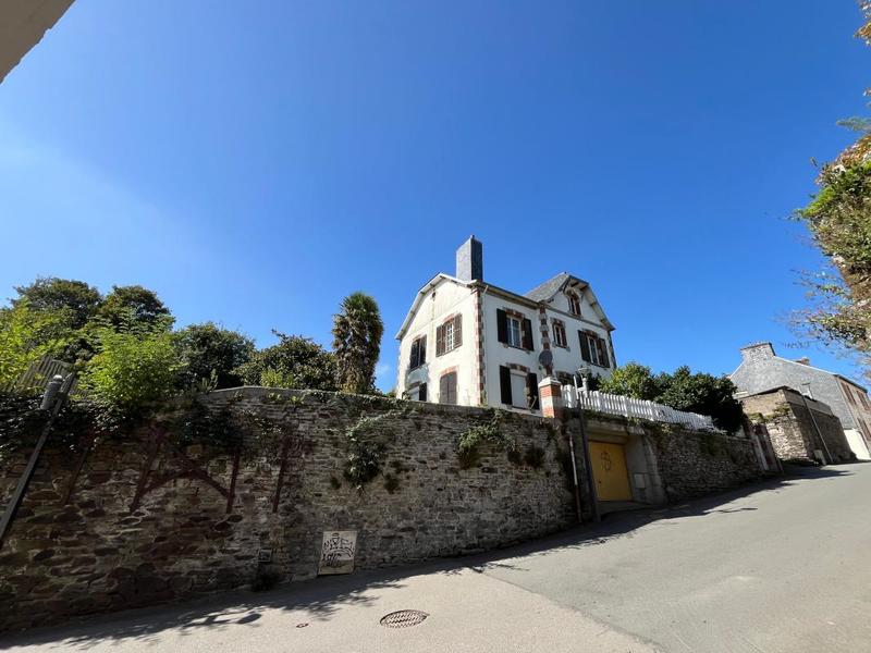 Maison - 134 m² - 7 pièces