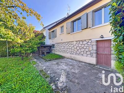 Maison - 98 m² - 4 pièces