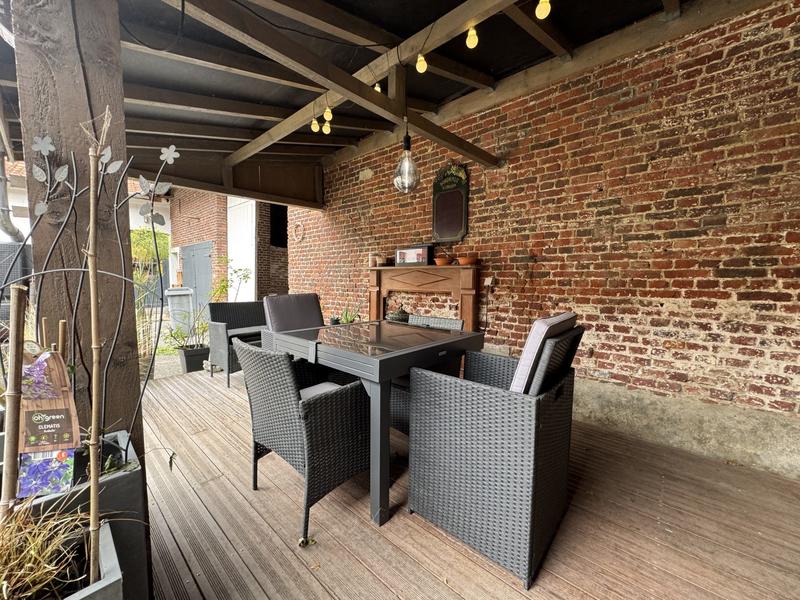 Maison traditionnelle - 347 m² - 12 pièces