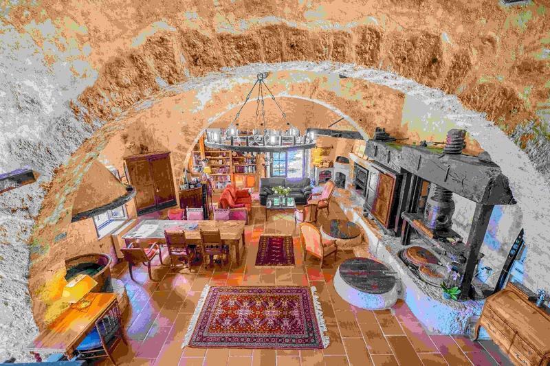 Maison - 253 m² - 9 pièces