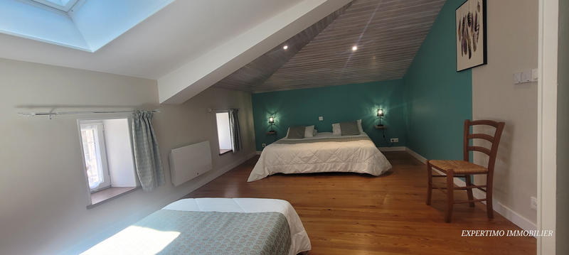 Propriété - 286 m² - 15 pièces