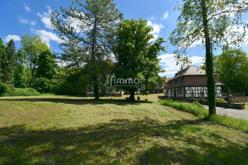 Immeuble - 3 305 m² - 40 pièces