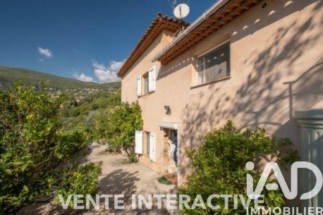 Maison - 240 m² - 5 pièces