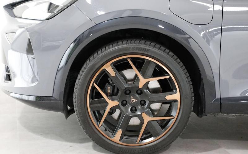 Cupra Formentor 272 Vz Hybride Rechargeable / Coffre Elec Regulateur de Distance Audio Sennheiser Keyless