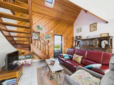 Maison traditionnelle - 120 m² - 5 pièces