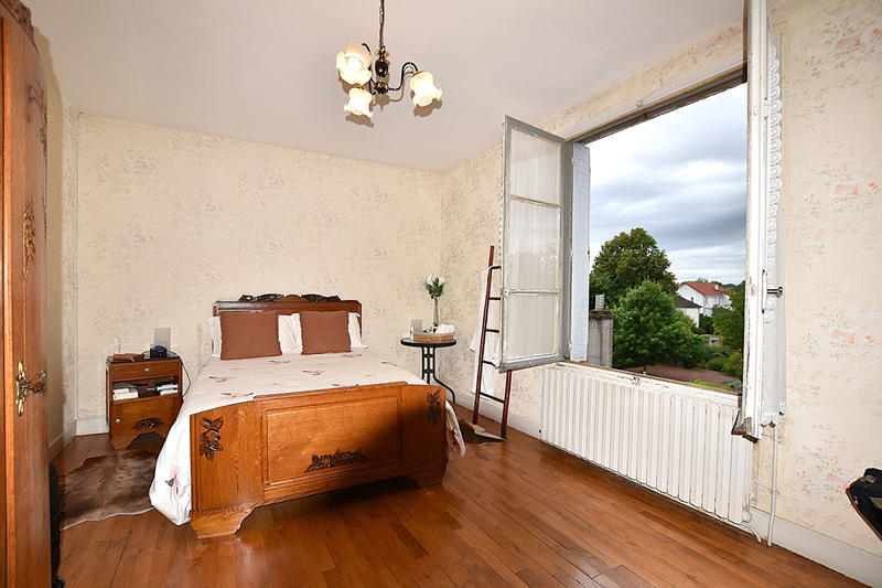 Maison - 137 m² - 5 pièces