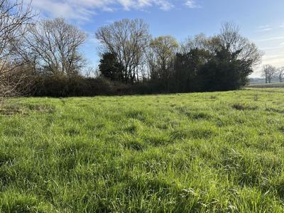 Terrain constructible - 640 m²