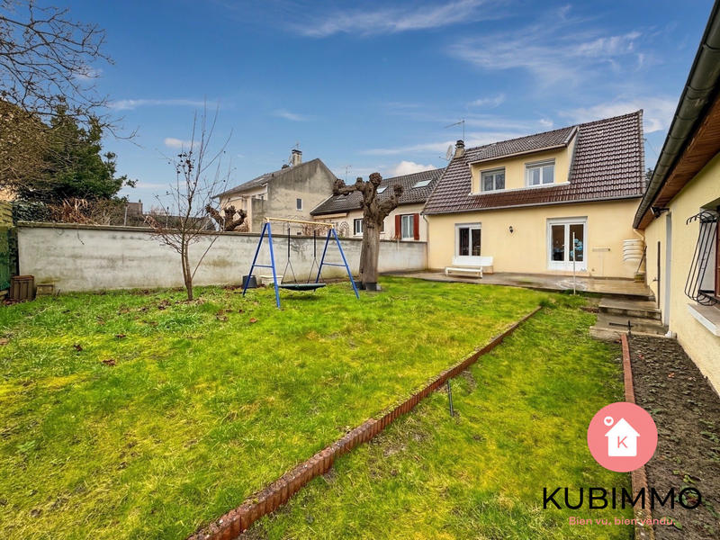 Maison - 96 m² - 5 pièces