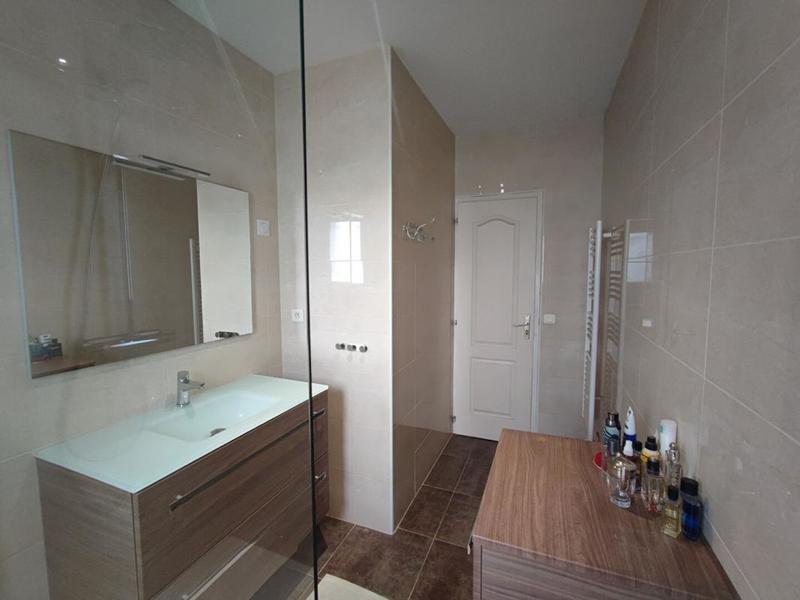 Maison - 93 m² - 5 pièces