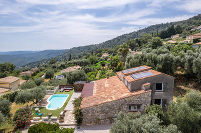 Maison - 208 m² - 5 pièces