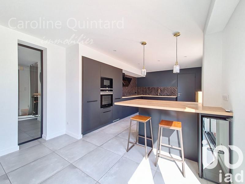 Maison - 187 m² - 8 pièces