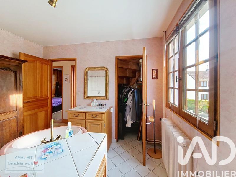 Maison - 90 m² - 5 pièces