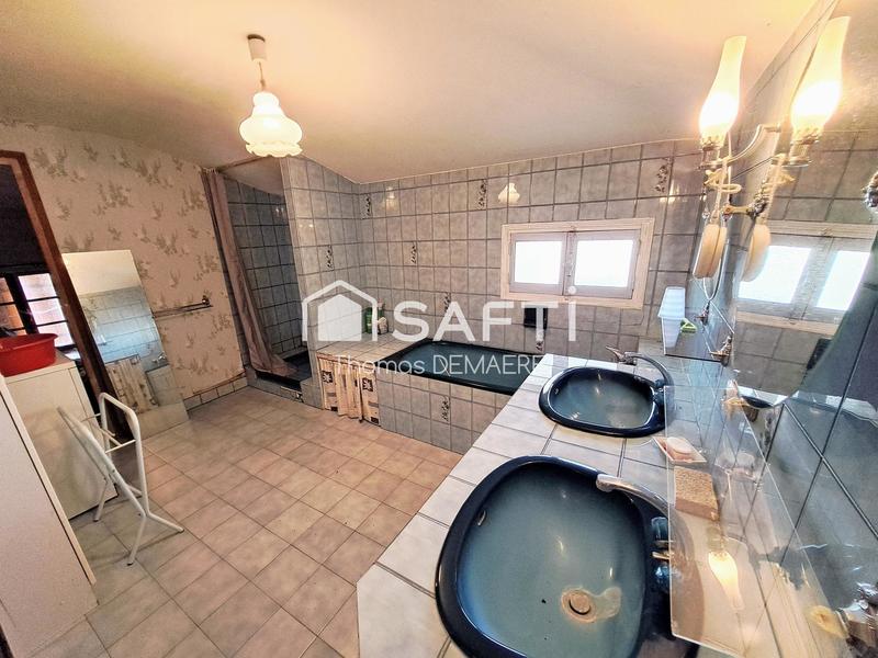 Maison - 214 m² - 8 pièces