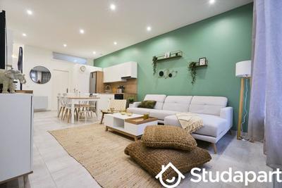 Chambre - 11 m² - 1 pièce