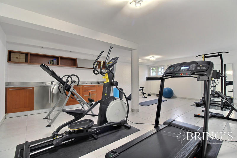 Maison - 364 m² - 12 pièces