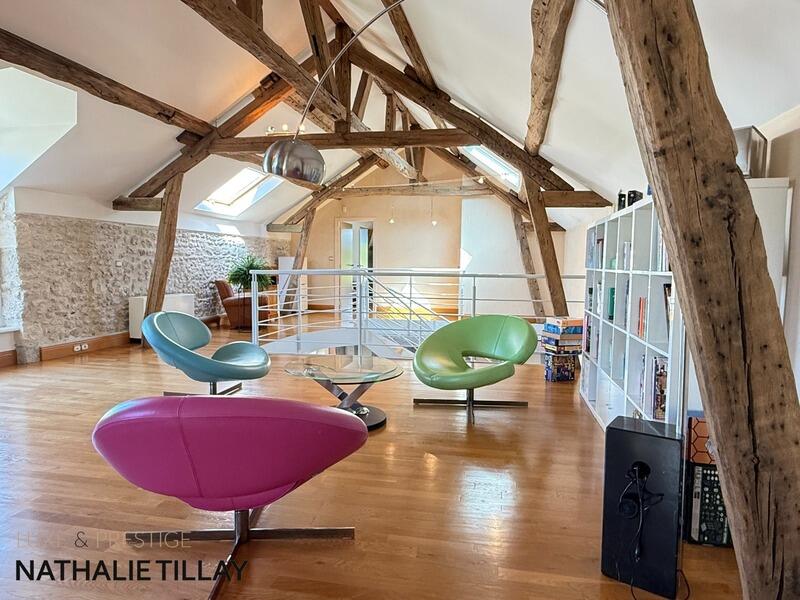 Propriété - 427 m² - 10 pièces