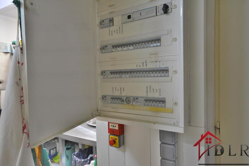 Fonds de commerce - Local commercial - 84 m²