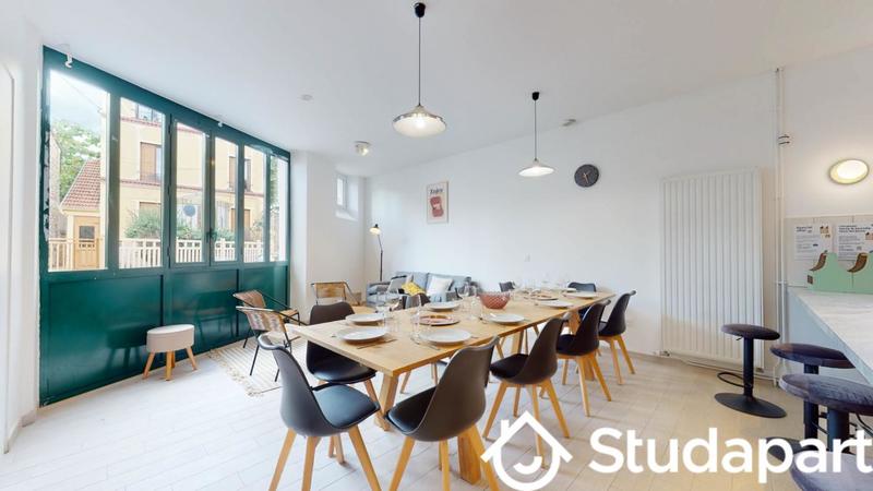 Chambre - 11 m² - 1 pièce