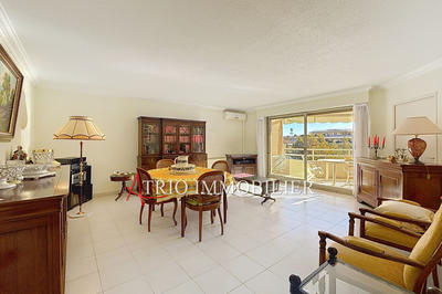 Appartement - 75 m² - 3 pièces