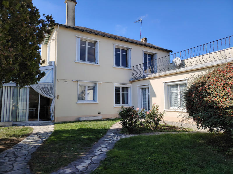 Maison de village - 161 m² - 8 pièces