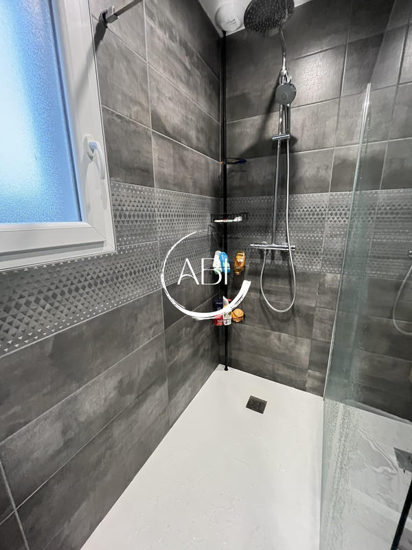 Maison - 80 m² - 3 pièces