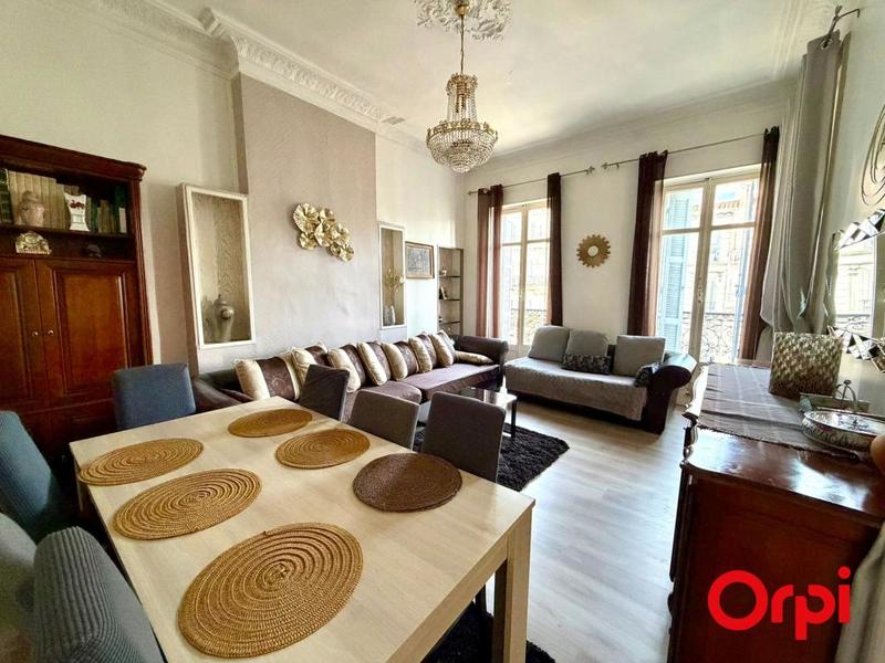 Appartement - 128 m² - 5 pièces