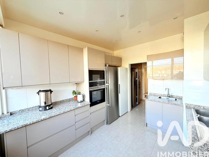 Appartement - 122 m² - 5 pièces