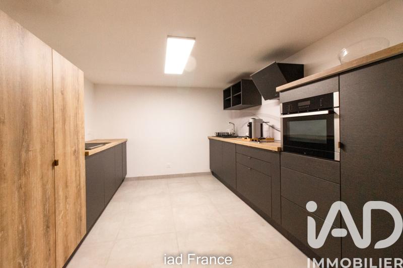 Maison - 225 m² - 8 pièces