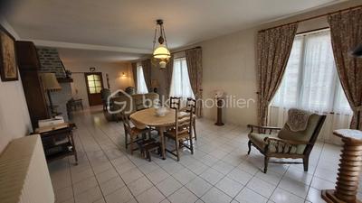 Maison de village - 200 m² - 9 pièces