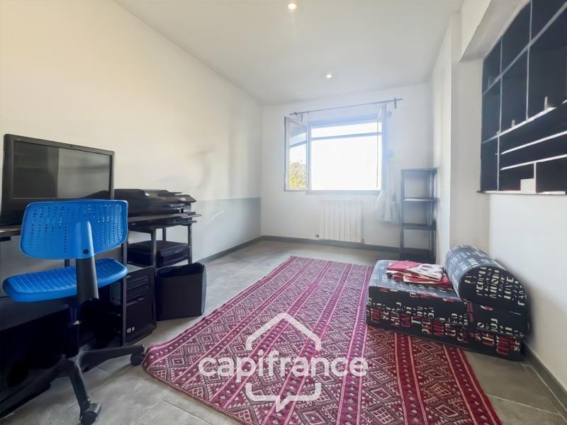 Maison - 203 m² - 6 pièces