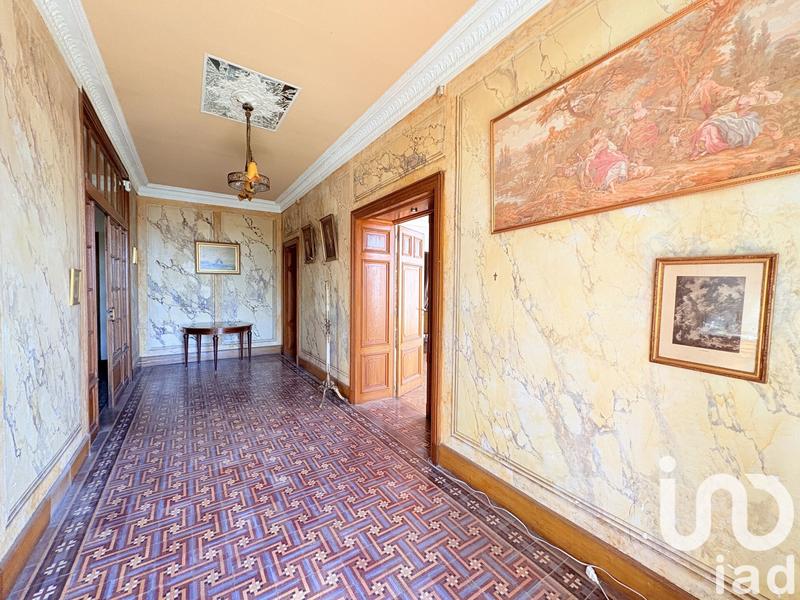 Maison - 271 m² - 9 pièces