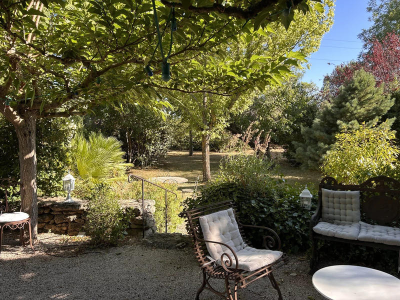 Maison traditionnelle - 195 m² - 6 pièces