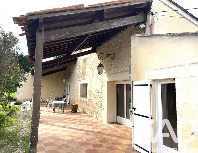 Maison de village - 160 m² - 9 pièces
