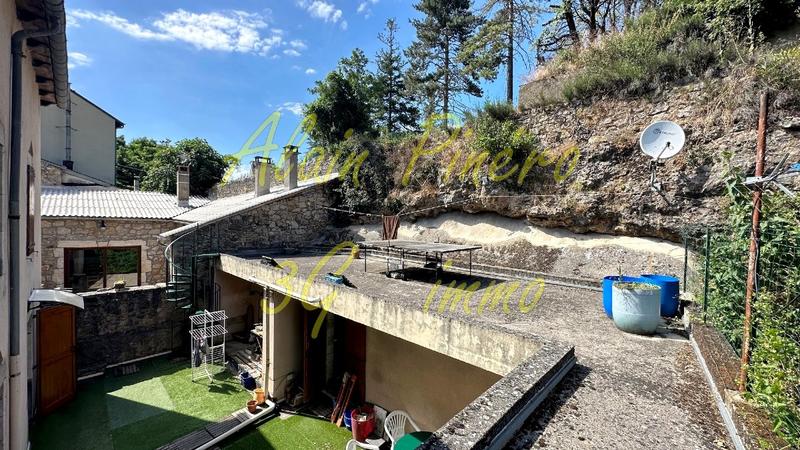 Maison - 154 m² - 8 pièces