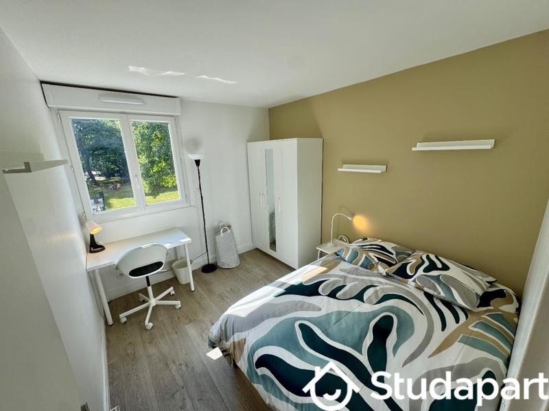 Chambre - 84 m² - 1 pièce