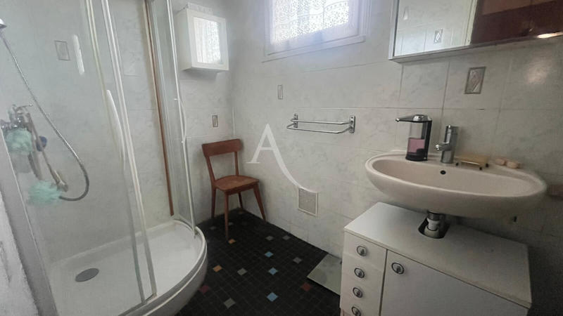 Maison - 77 m² - 5 pièces